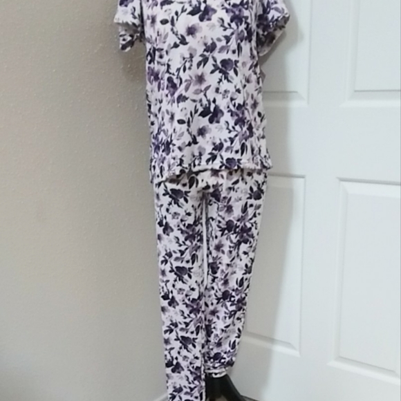 Thalia Sodi Sleepwear Set Includes pants and short sleeve top. Women's… - Picture 11 of 15